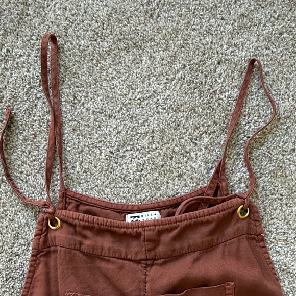 Billabong - Picture 3 of 7